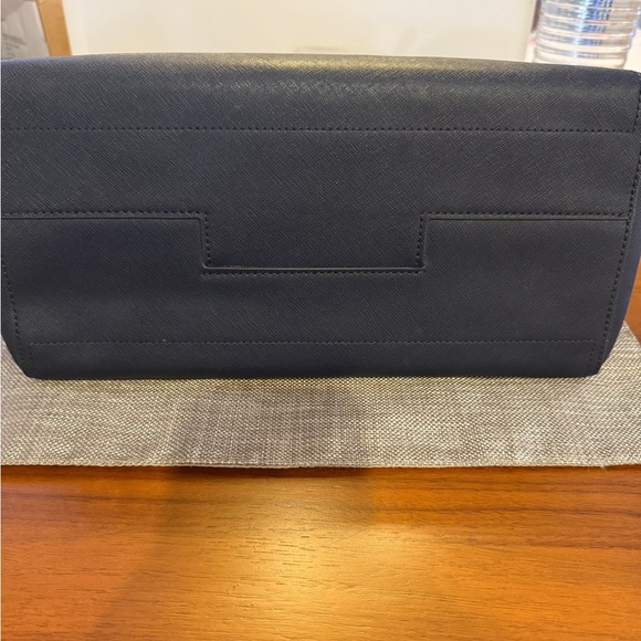 Tory Burch Navy Blue Leather Tote Bag - Purse - Picture 4 of 15
